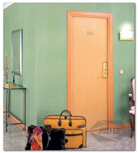 Puerta-cortafuegos-madera-1-hoja-hoteles-llave-tarjeta-IGNIS