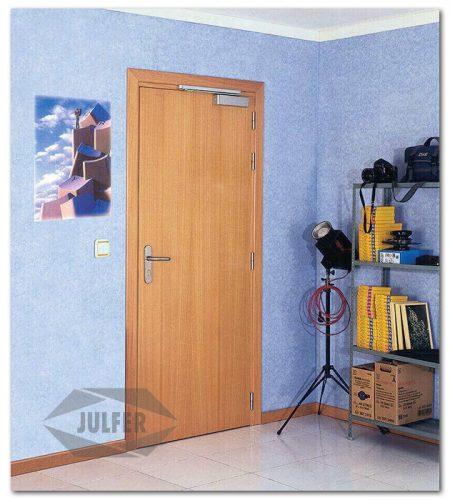 Puerta-cortafuegos-madera-1-hoja-hoteles-oficinas-IGNIS60-EI60C5-RF60-Julfer-Altemac