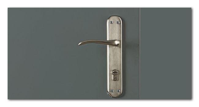 ACCESORIOS-PUERTAS-METALICAS-SEGURIDAD-ENTRADA-VIVIENDA-MANILLAS-JULFER-ANDREU